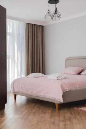 71 East Apart Hotel